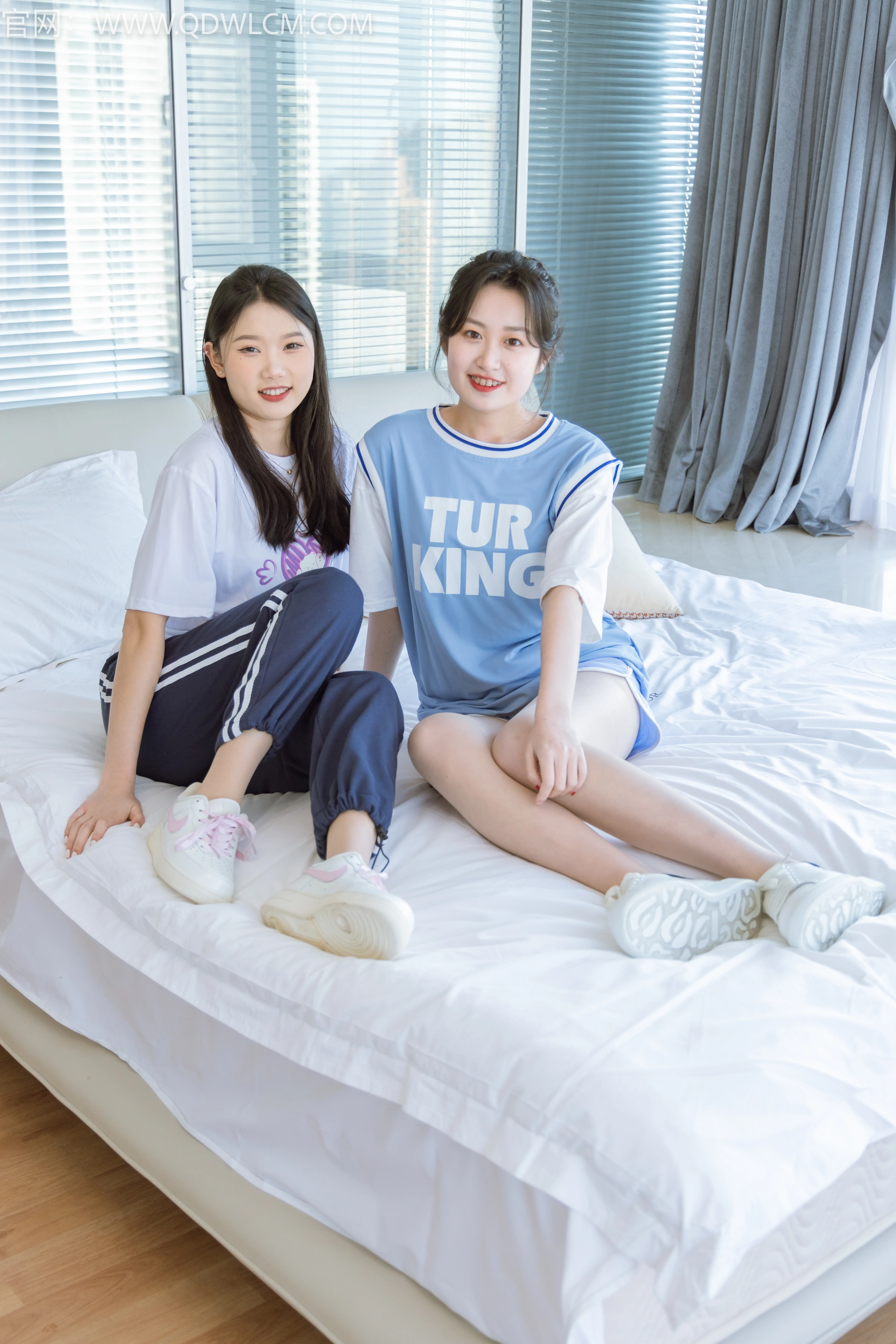 物恋传媒 NO.1219 小竹&小敏-闺蜜时光 0